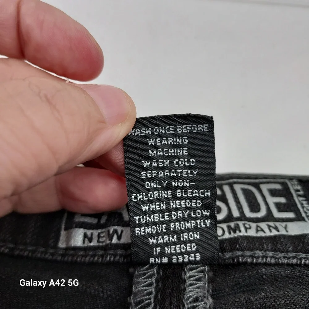 New York & Company East Side Straight Leg Jeans Black Faded Size 10‎ Average